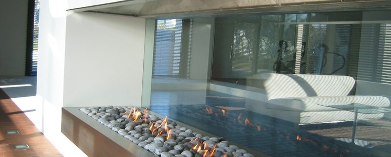 Panorámico a gás, aqui apresentado numa piscina  construido em aço inox.  ampoliado e decorado com seixos em cerâmica vista D 3.80m